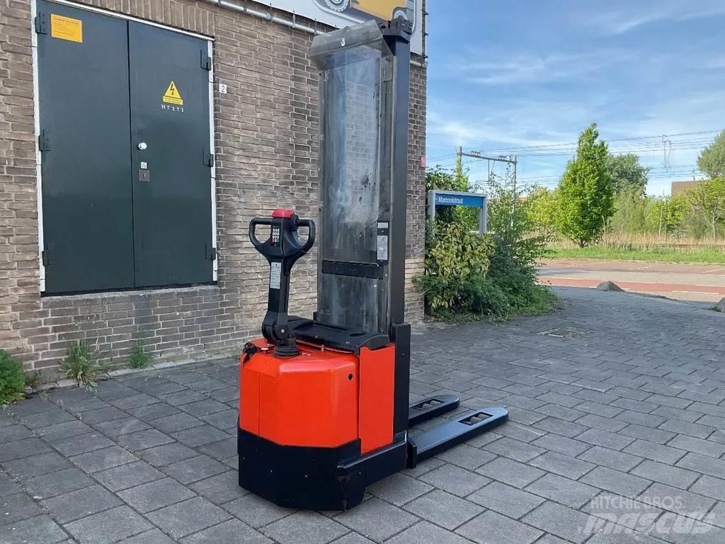 Toyota BT SWE120L Järelkäidavad virnastajad