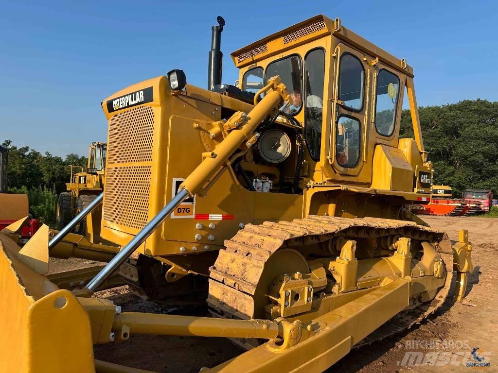 CAT D 7 G Buldooserid