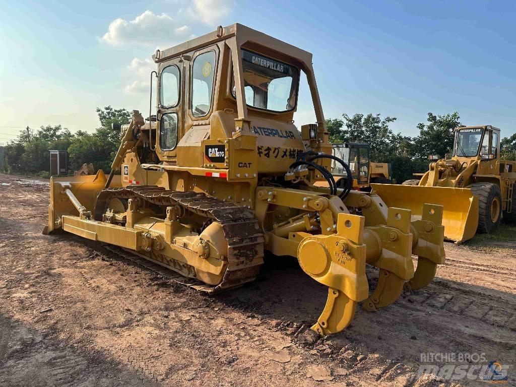 CAT D 7 G Buldooserid
