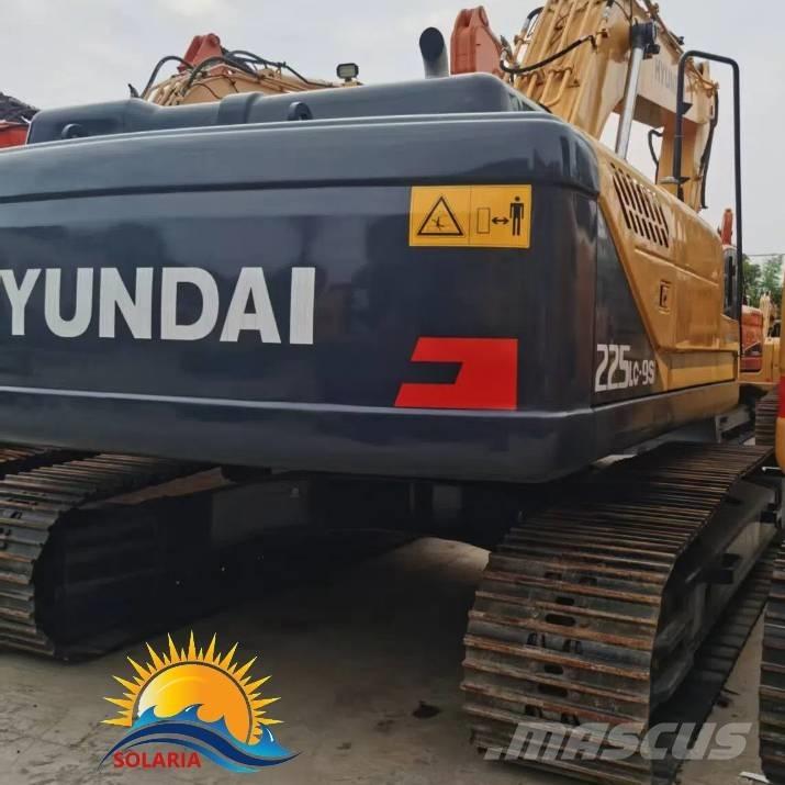 Hyundai R225LC Roomikekskavaatorid