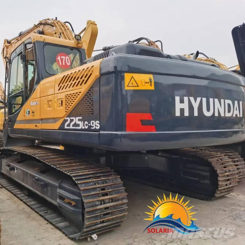 Hyundai R225LC Roomikekskavaatorid