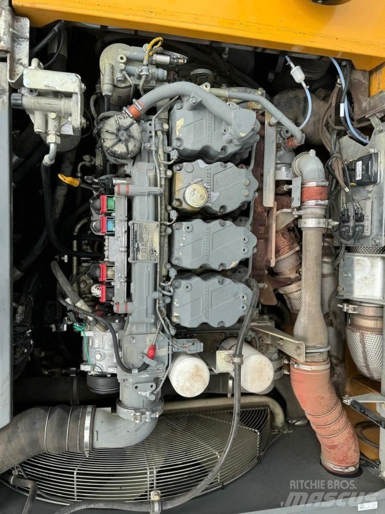 Liebherr LH 30 M Materjalikäitlusmasinad