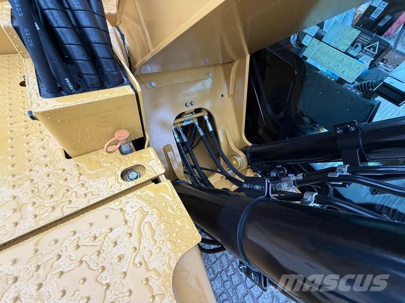 CAT 325-07 Roomikekskavaatorid