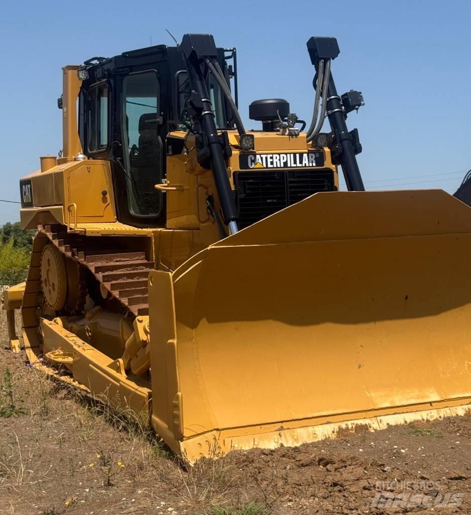 CAT D 6 T XL Buldooserid