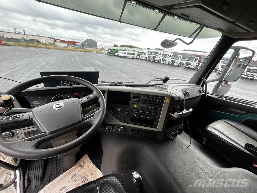 Volvo FM 6X2 Vahetuskastiga tõstukautod