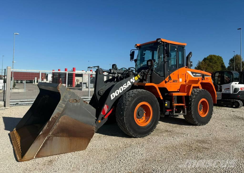 Doosan DL 220-5 Rataslaadurid