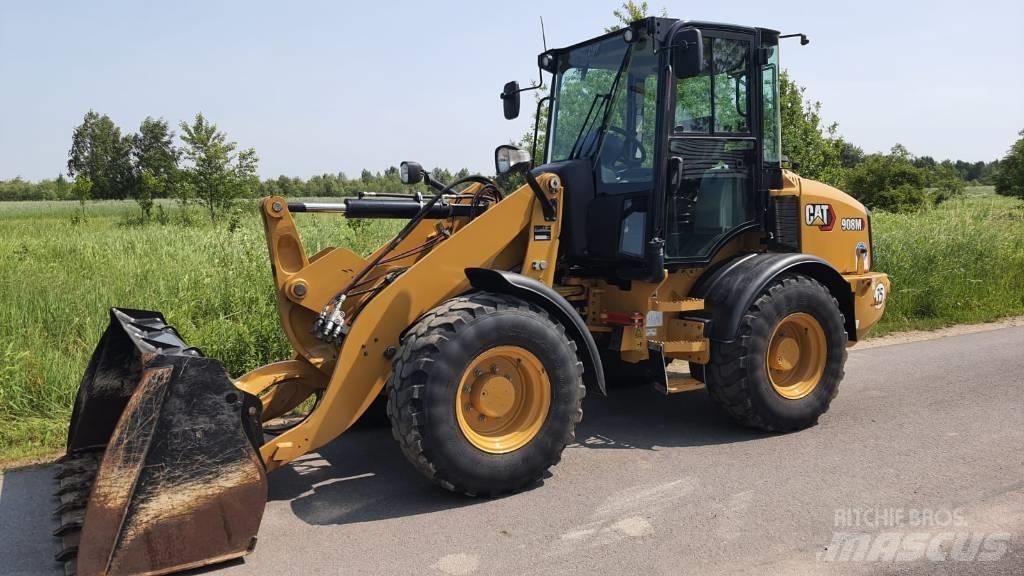 CAT 908M Rataslaadurid