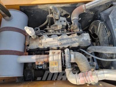 Hyundai Robex 220 LC Roomikekskavaatorid