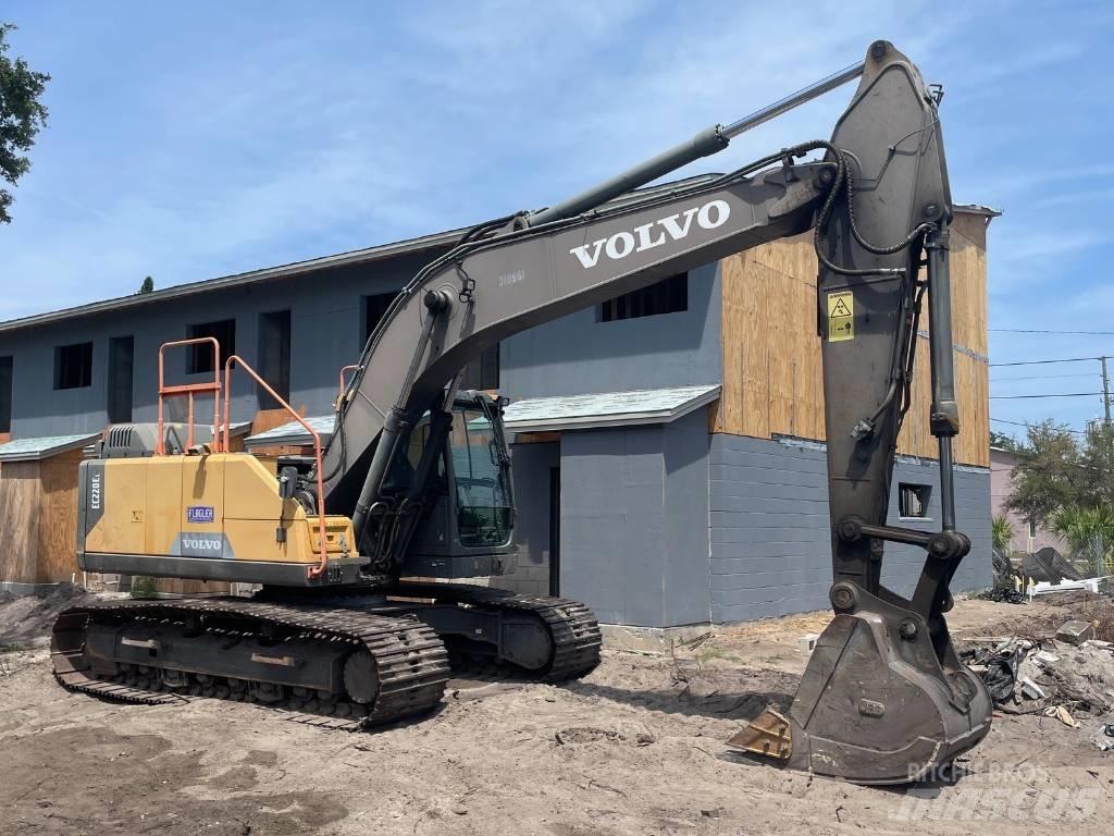 Volvo EC 220 EL Roomikekskavaatorid