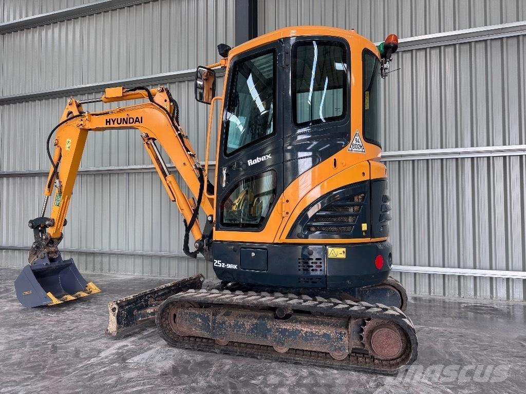 Hyundai R25Z-9 AK Miniekskavaatorid < 7 t