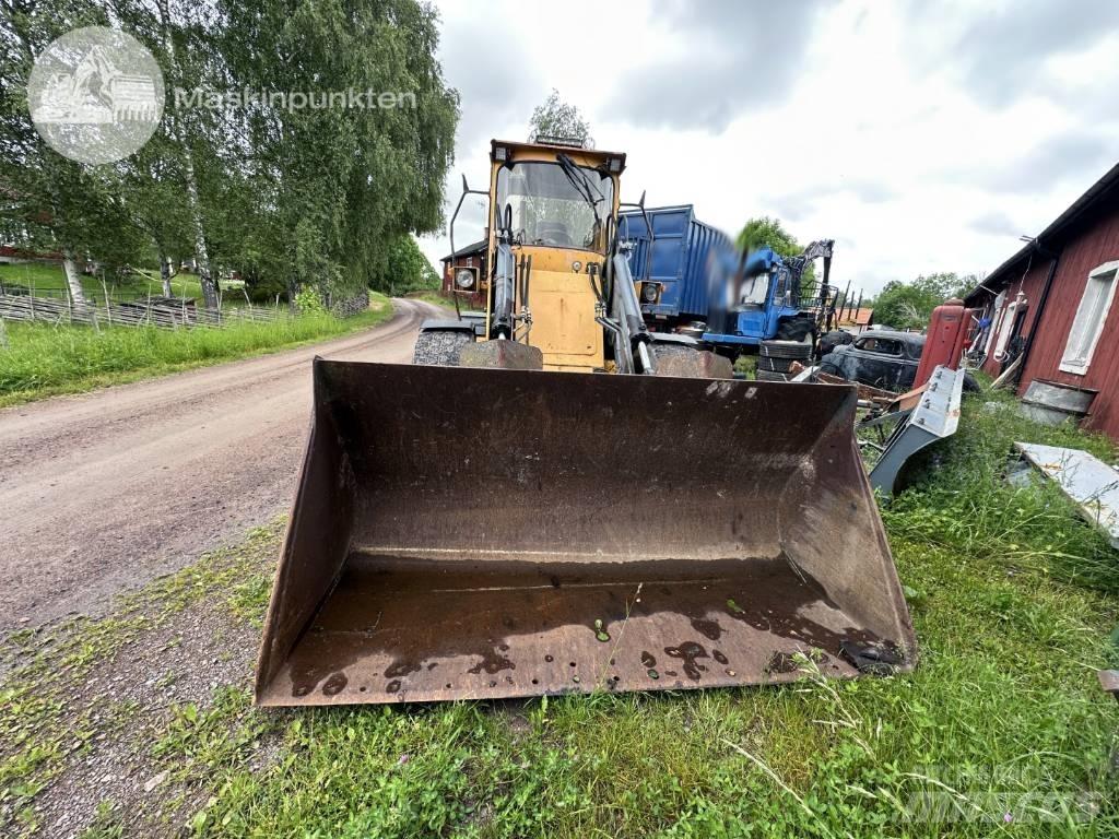 Volvo BM 4300 Rataslaadurid