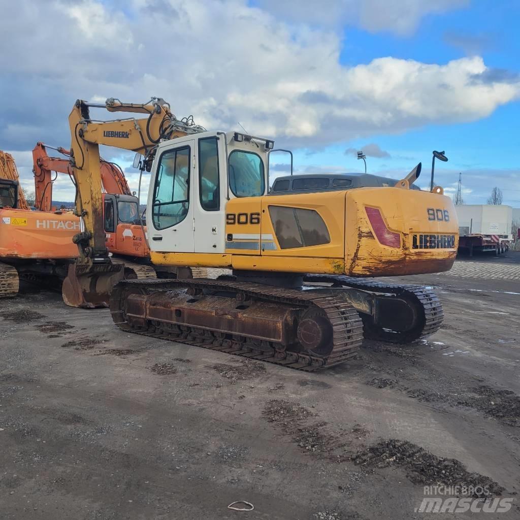 Liebherr R906 Roomikekskavaatorid
