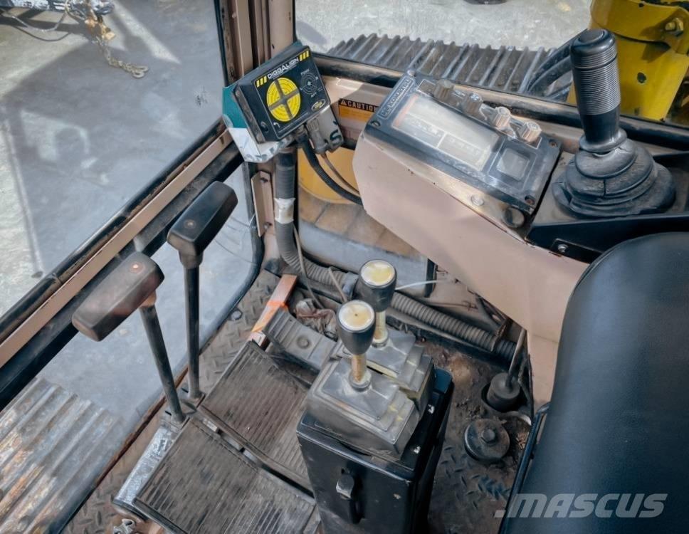 Komatsu PC 200 LC-3 Roomikekskavaatorid