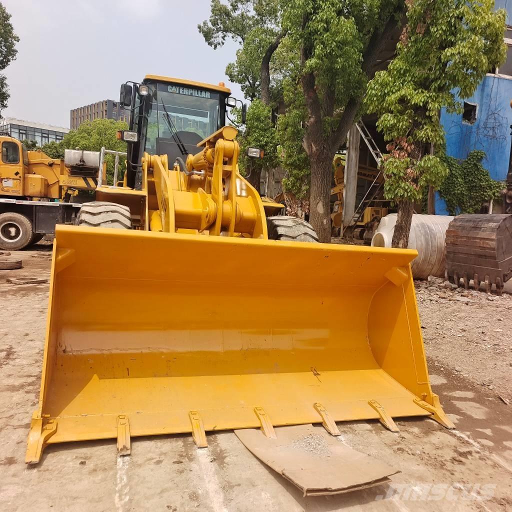 CAT 966 H Rataslaadurid