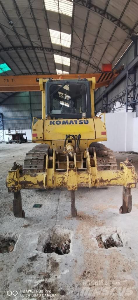 Komatsu DX 65 Buldooserid