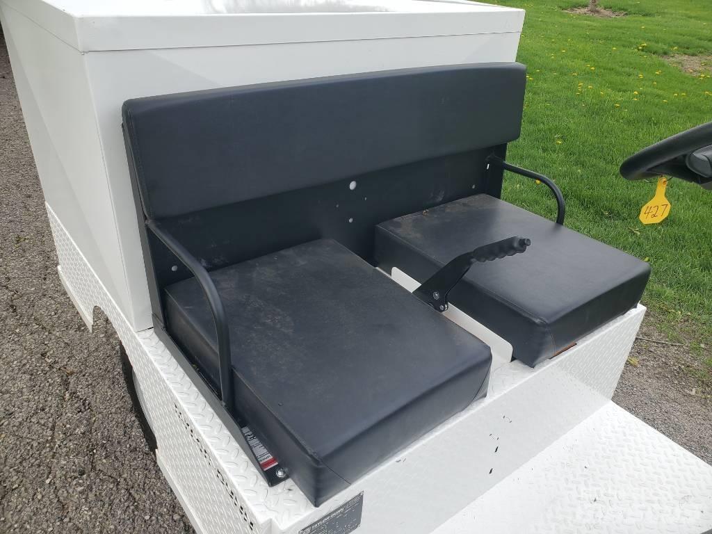 Taylor-Dunn R380 Elektriline puksiir