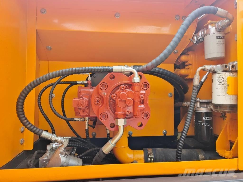 Hyundai HX 220 HD Roomikekskavaatorid