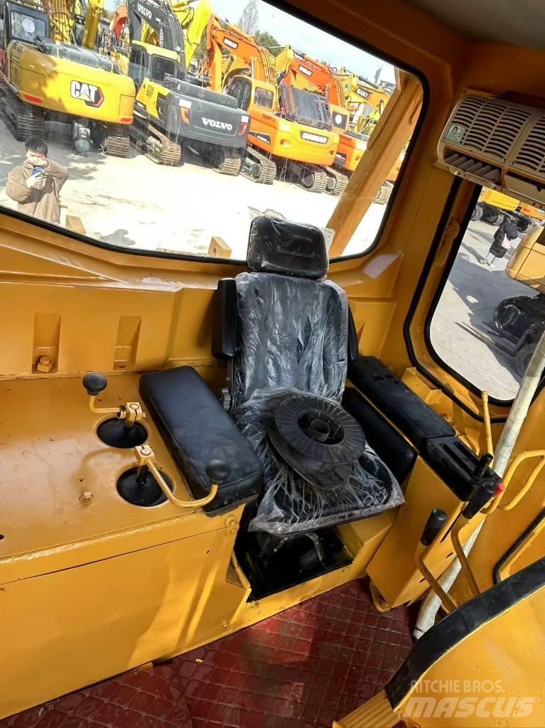 CAT D 7 G Buldooserid