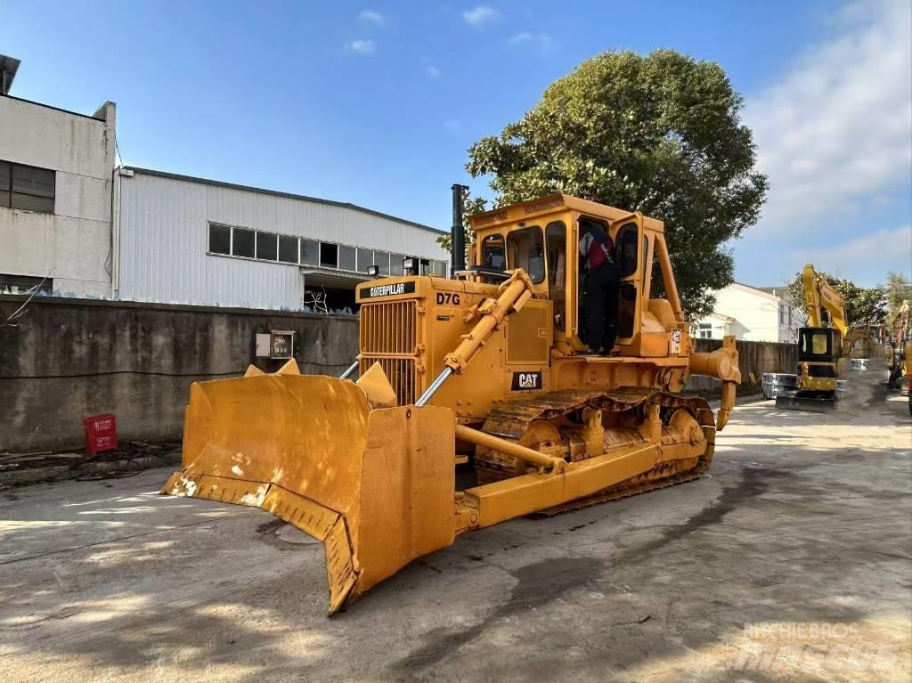 CAT D 7 G Buldooserid