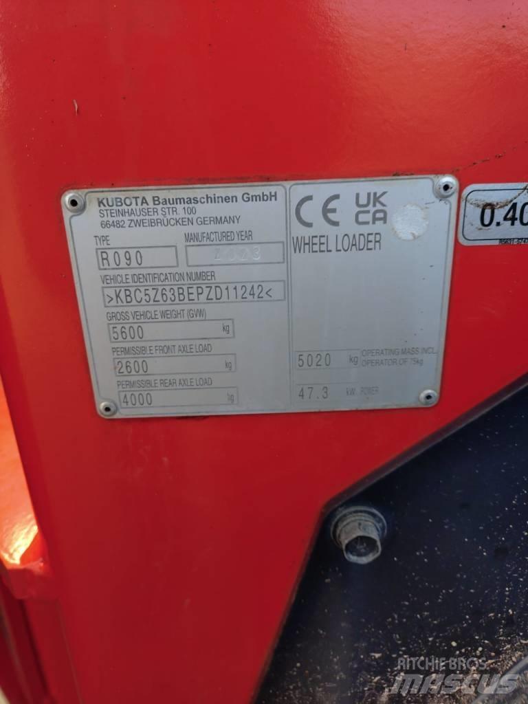 Kubota R 082 Rataslaadurid
