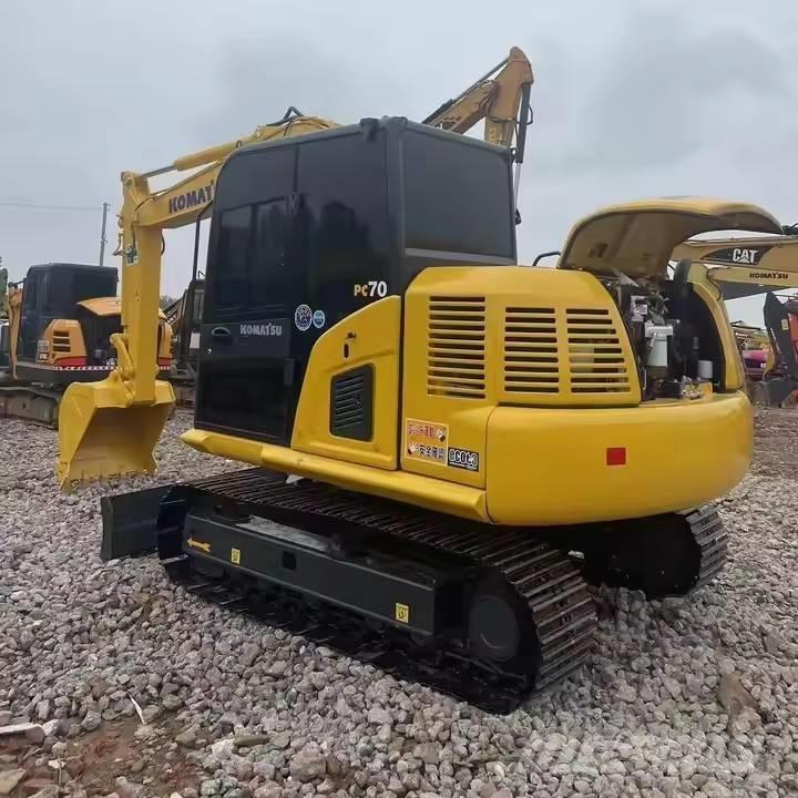 Komatsu PC70-8 Väikeekskavaatorid 7t-12t
