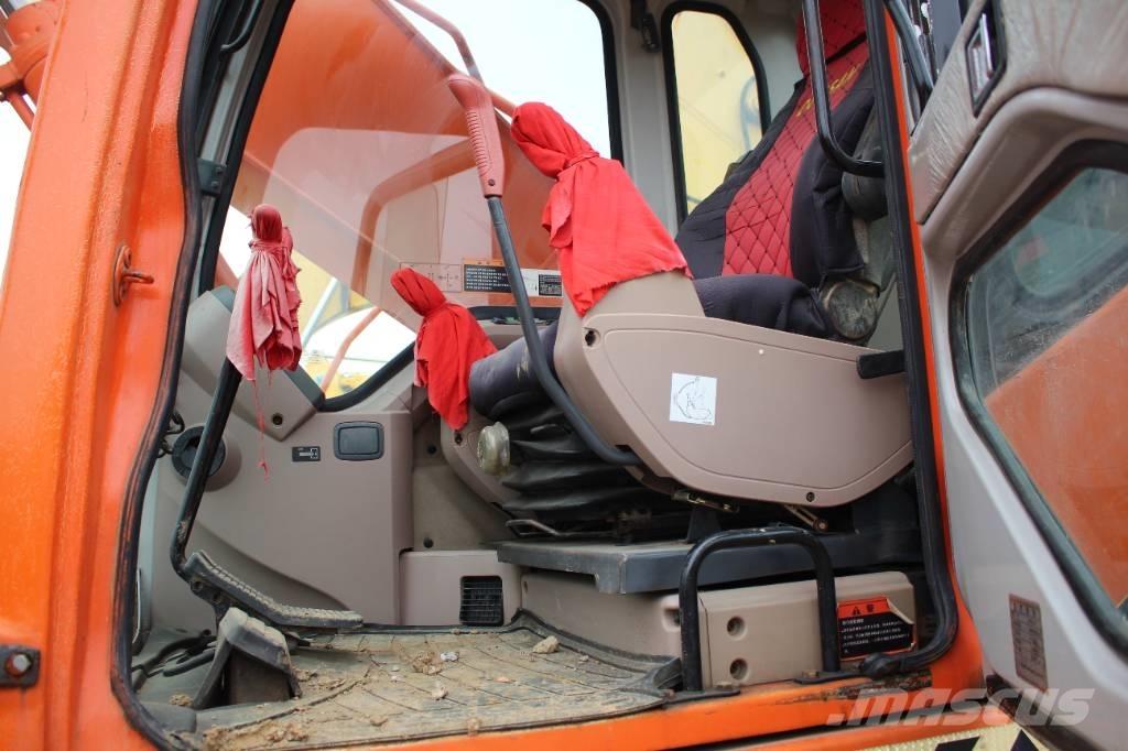 Doosan 220 LC-7 Roomikekskavaatorid