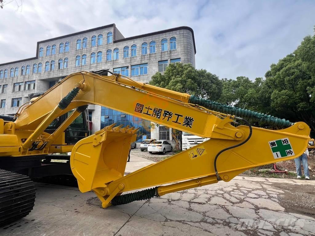 Komatsu PC 220-7 Roomikekskavaatorid