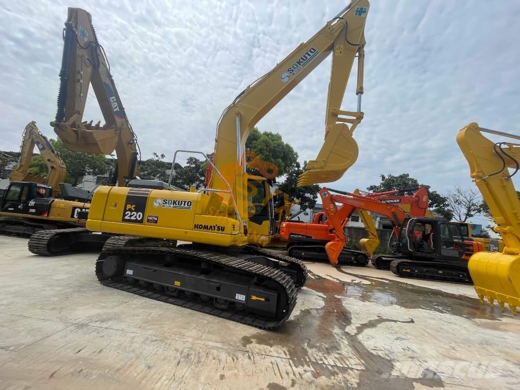 Komatsu PC 220-7 Roomikekskavaatorid