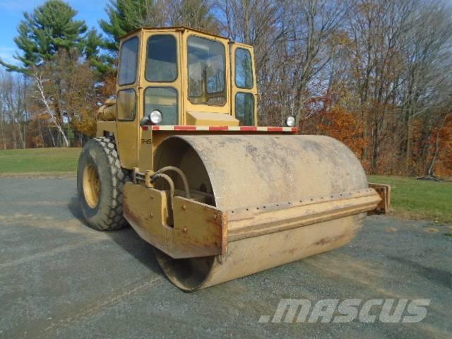 Dynapac CA 25 D Ühe trumliga rullid