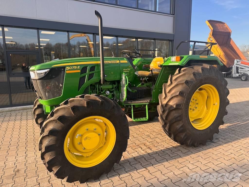John Deere 5075 E Traktorid