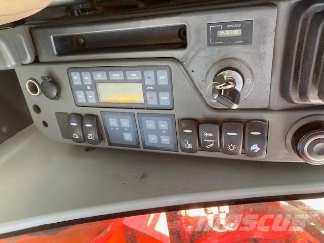 Doosan DX 235 LC Roomikekskavaatorid