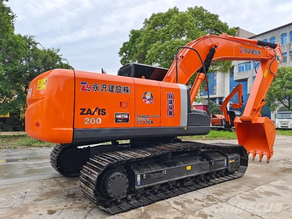 Hitachi ZX 200 Roomikekskavaatorid