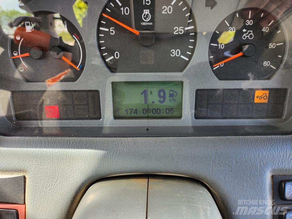 Valtra N122 Versu Traktorid