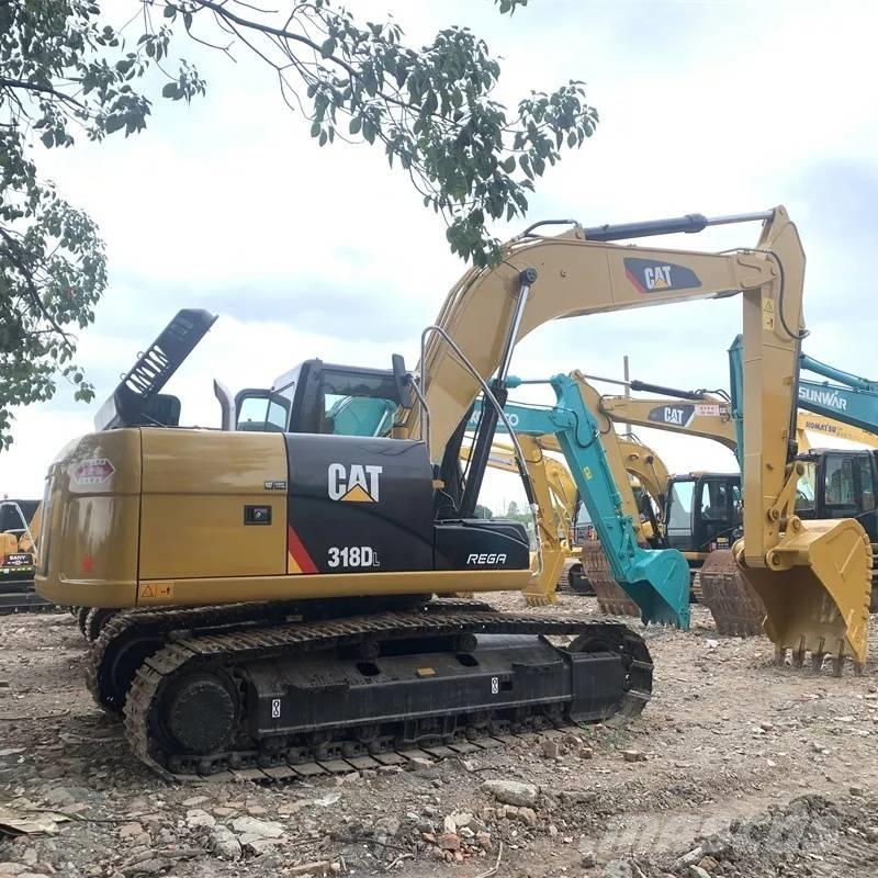 CAT 318 D Roomikekskavaatorid