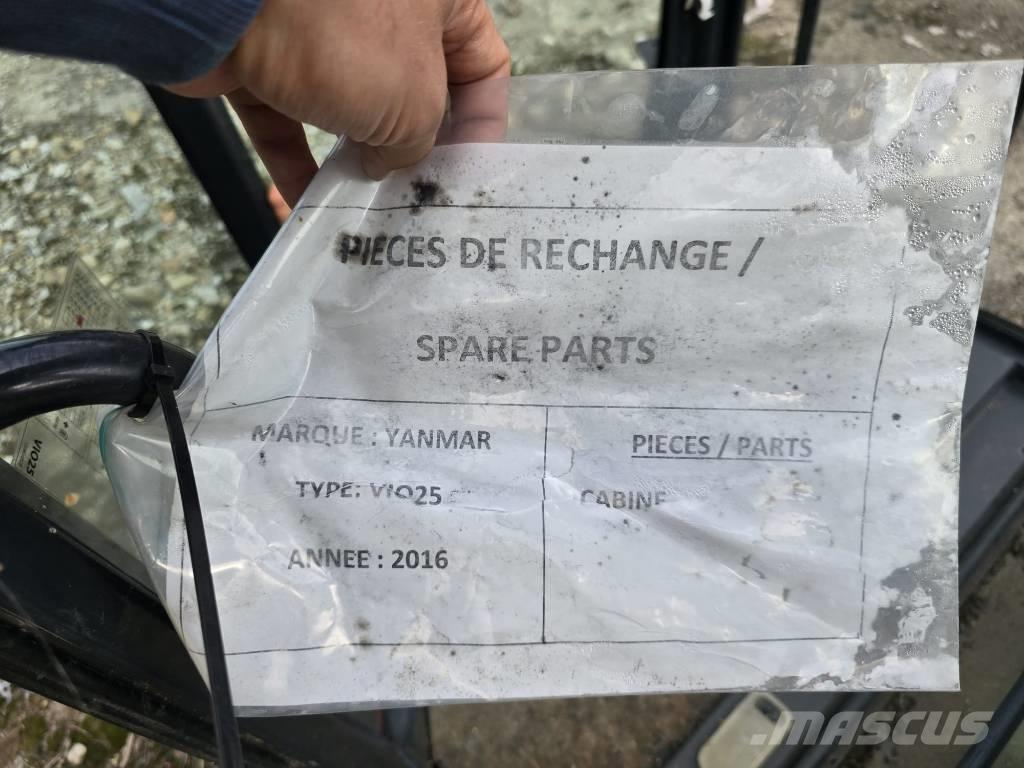 Yanmar Vio 25 Cabine Kabiinid