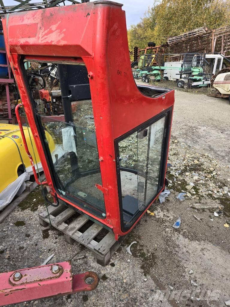 Yanmar Vio 25 Cabine Kabiinid