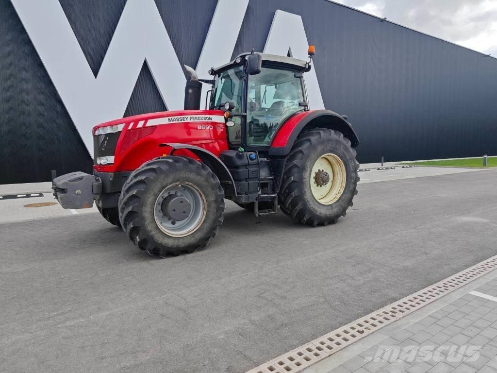 Massey Ferguson 8690 Traktorid