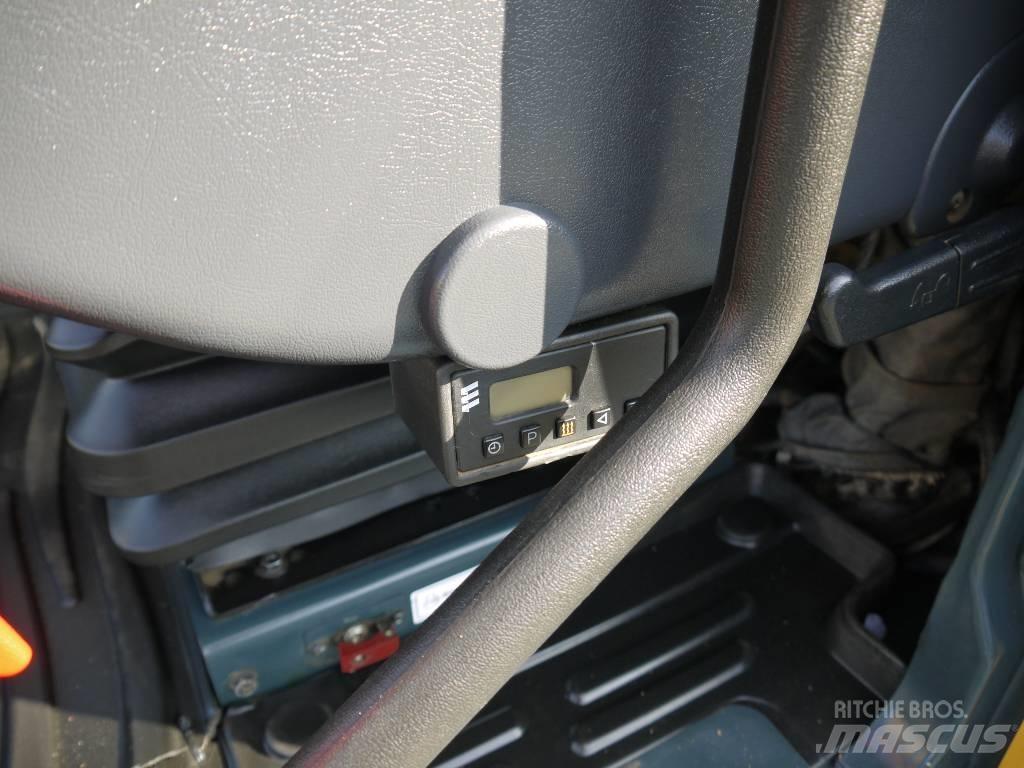 Hyundai HX 300 L Roomikekskavaatorid