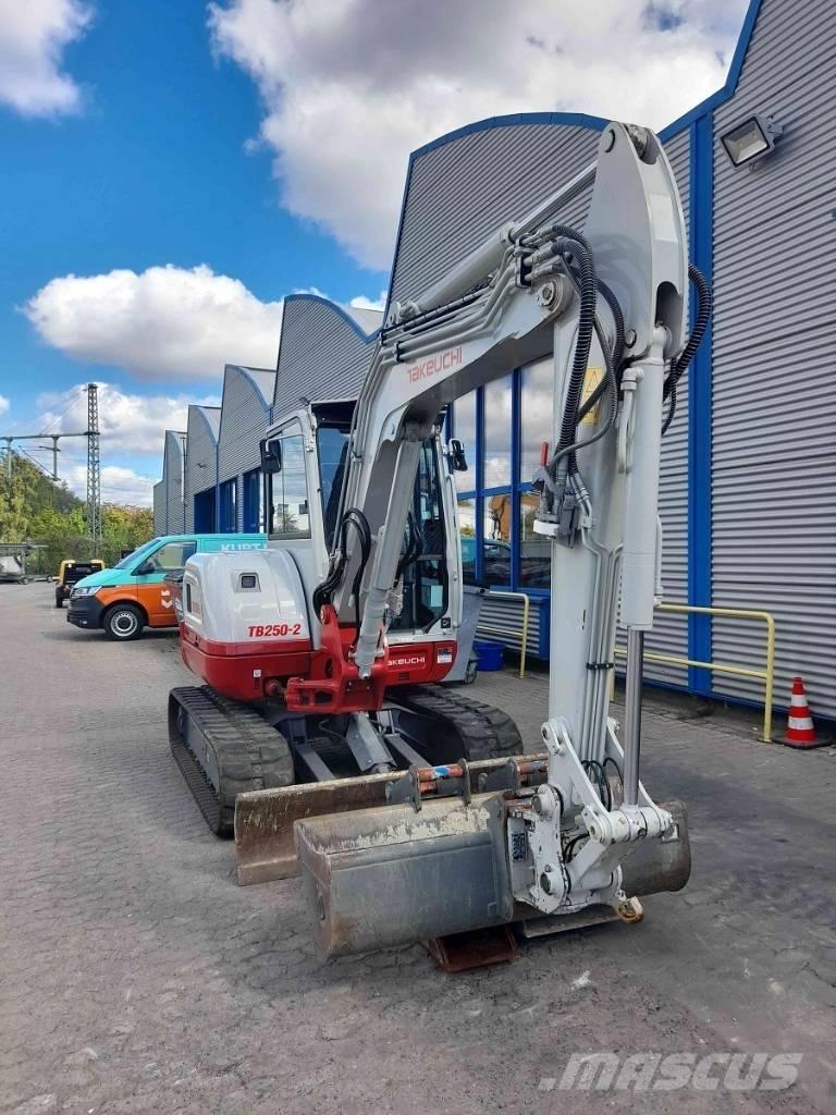 Takeuchi TB 250-2 Miniekskavaatorid < 7 t