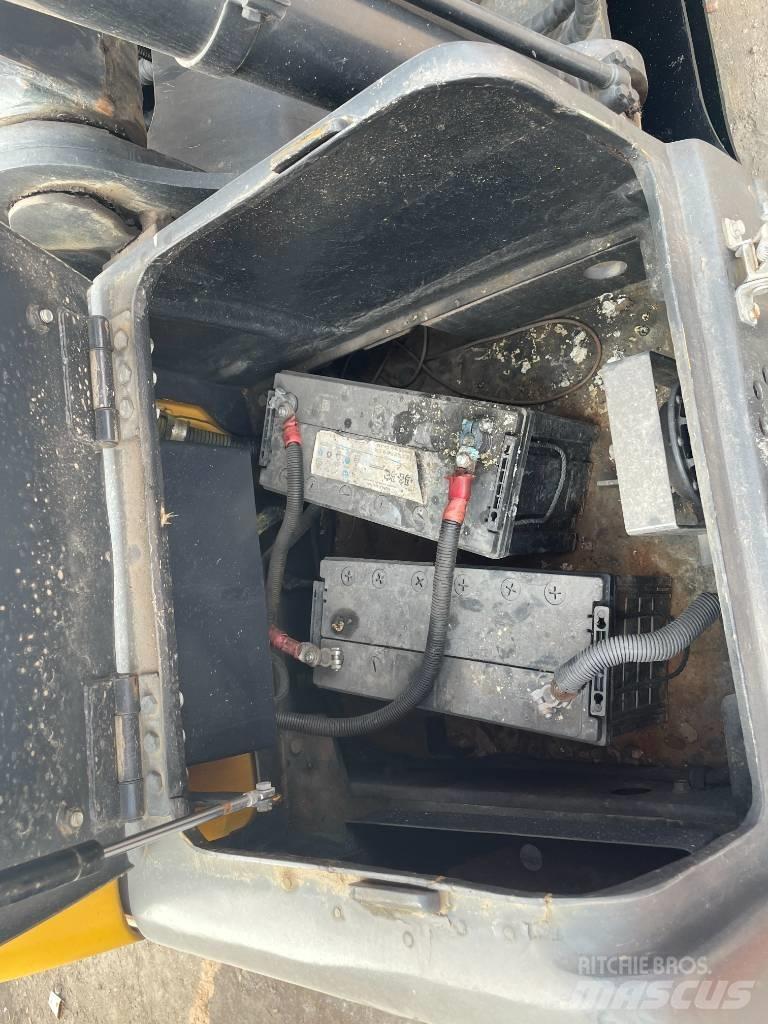 Volvo EC 140 Roomikekskavaatorid