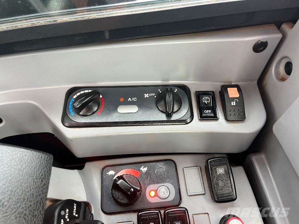 Kubota KX 080-4 Väikeekskavaatorid 7t-12t