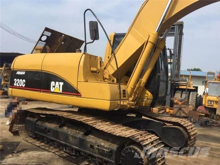 CAT 320 C Roomikekskavaatorid