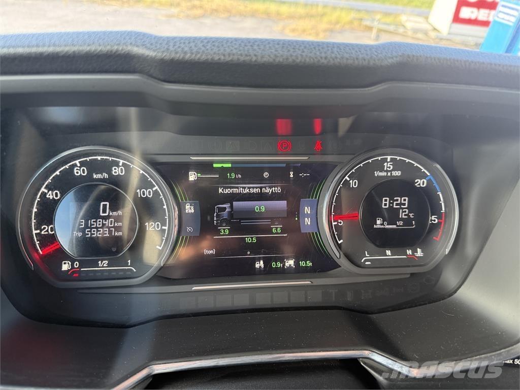 Scania P320 4X2 Furgoonautod