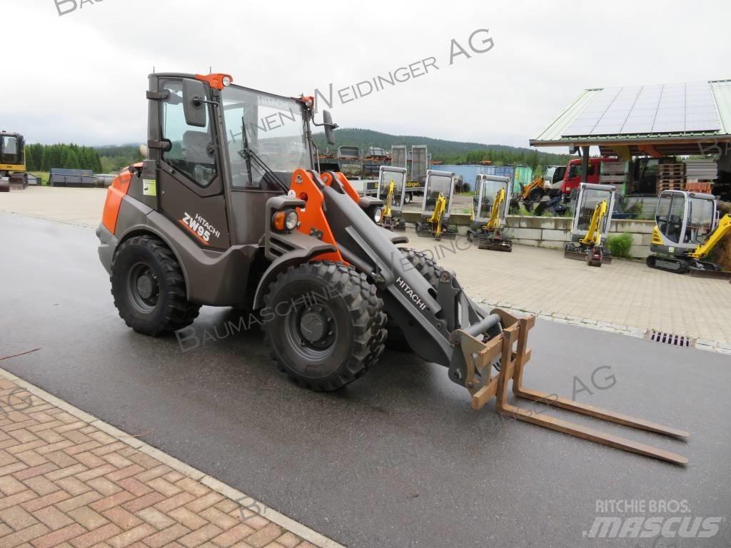 Hitachi ZW 95 Rataslaadurid