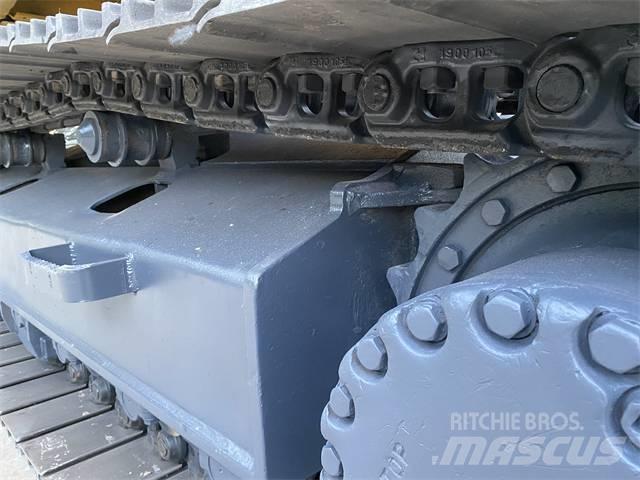 Komatsu PC200-8 Roomikekskavaatorid