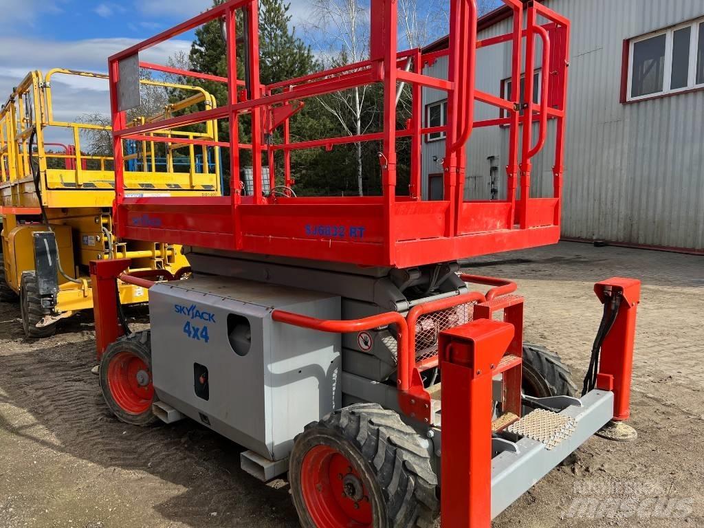 SkyJack SJ 6832 RT Käärtõstukid