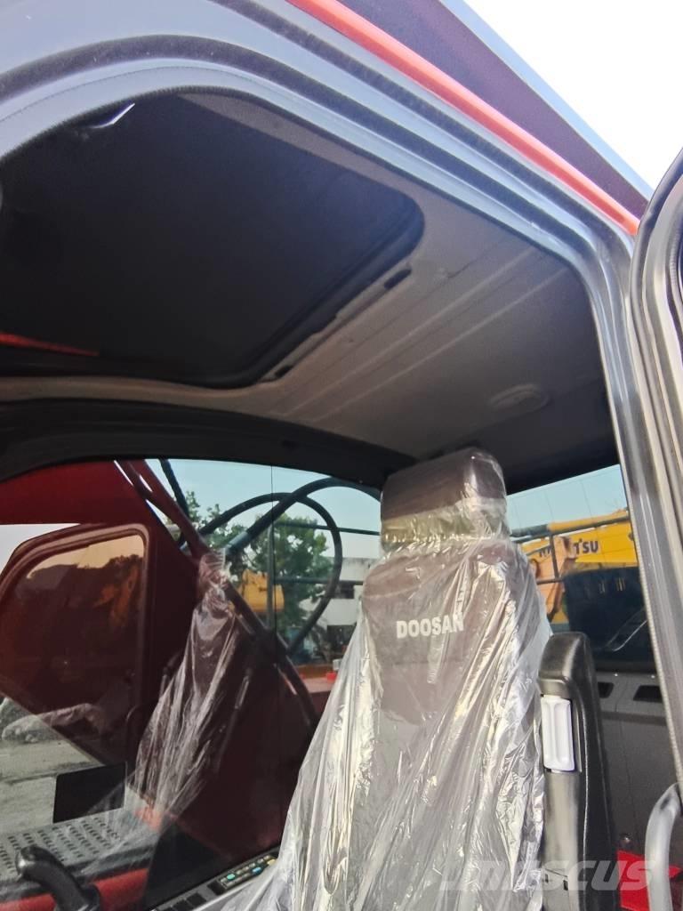 Doosan DX 225 LC-9C Roomikekskavaatorid