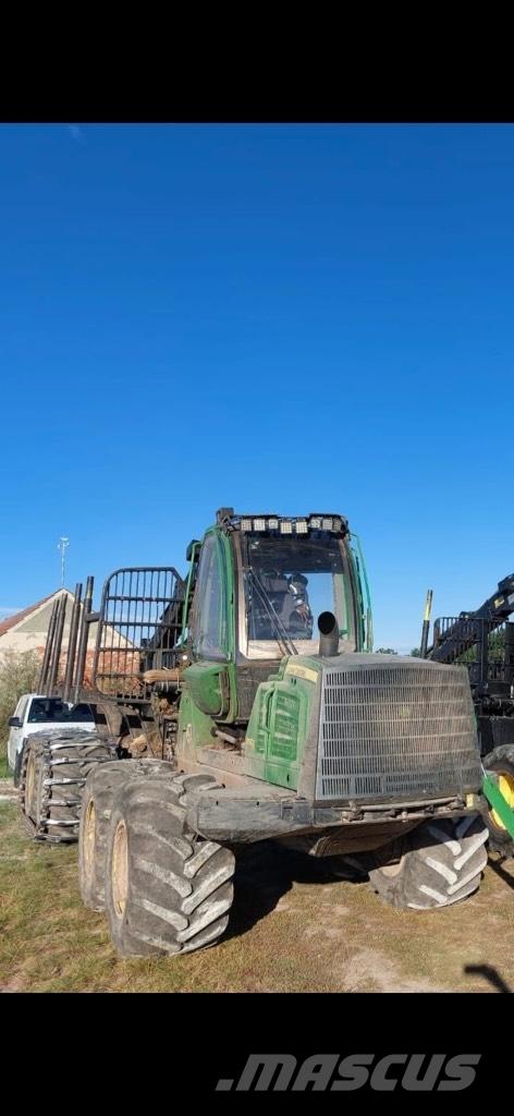 John Deere 1110E Forwarderid