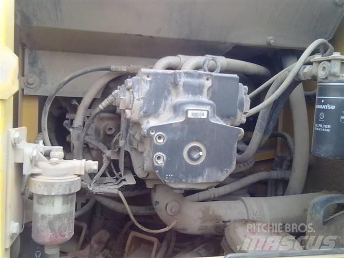 Komatsu PC 220-7 Roomikekskavaatorid