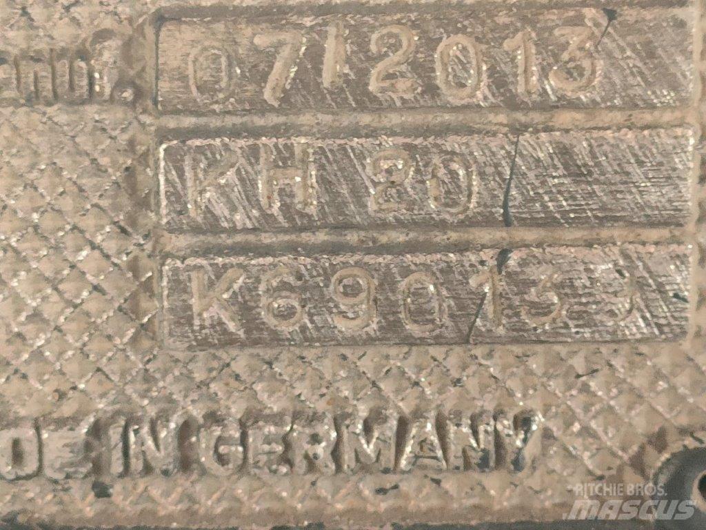 Klemm 806-3D Kergpuurid
